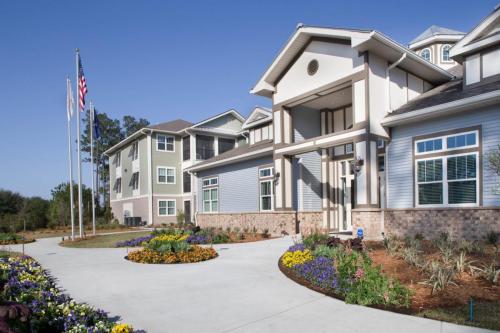 Apartments in Bluffton, SC - Leasing Center & Clubhouse Exterior