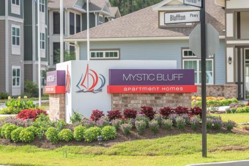 Apartments for rent in Bluffton, South Carolina - Community and Street Sign 